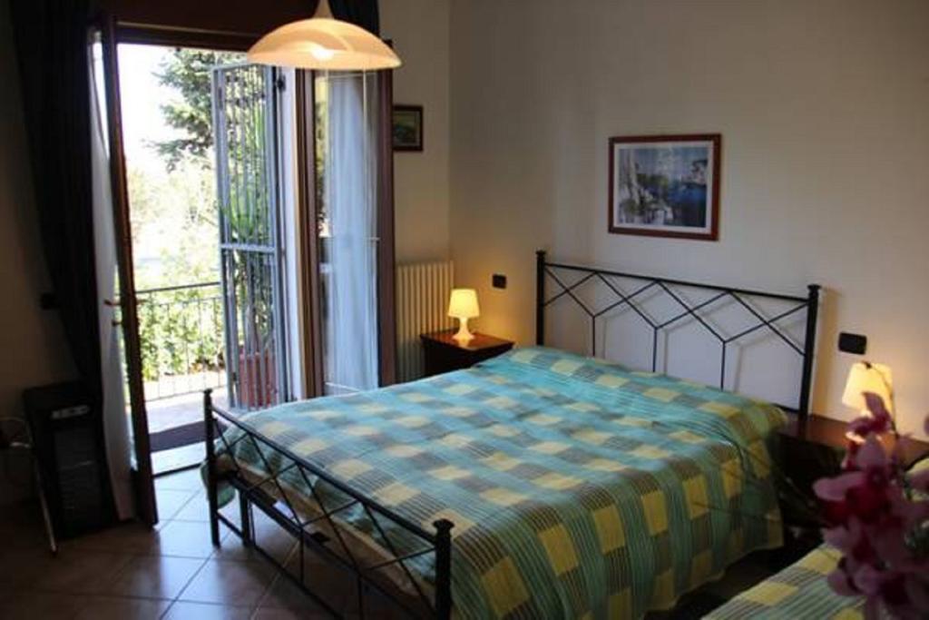 La Terrazza Hotel Peschiera del Garda Exterior photo